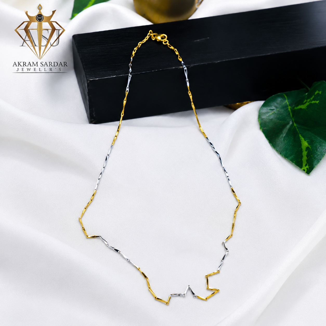 Meher Textured Gold Neck Chain – A Touch of Tradition with Modern Grace