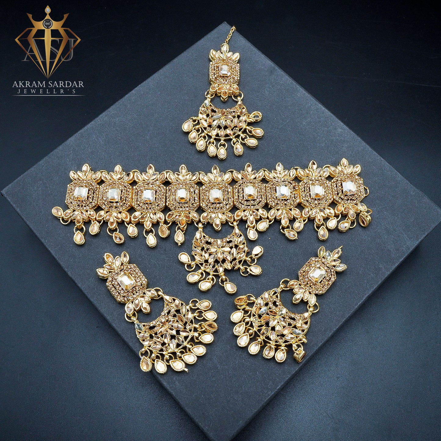 Noor Choker Bridal Set – Golden | Black | Red
