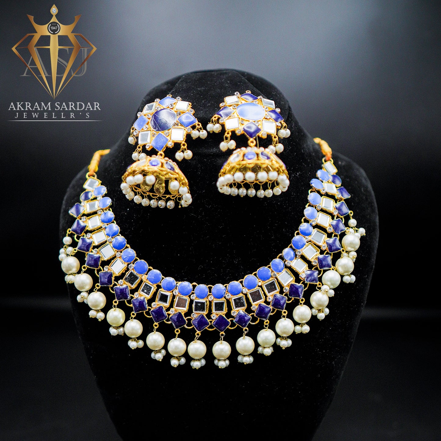 Darini Kundan Necklace – A Masterpiece of Timeless Elegance
