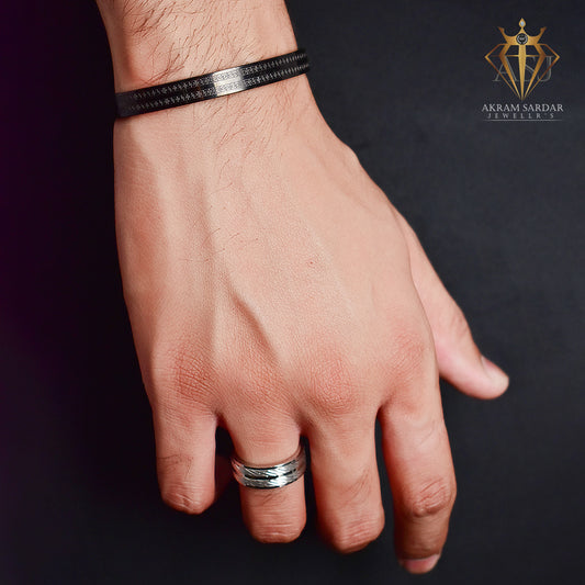 Roadster Black Hand Cuff