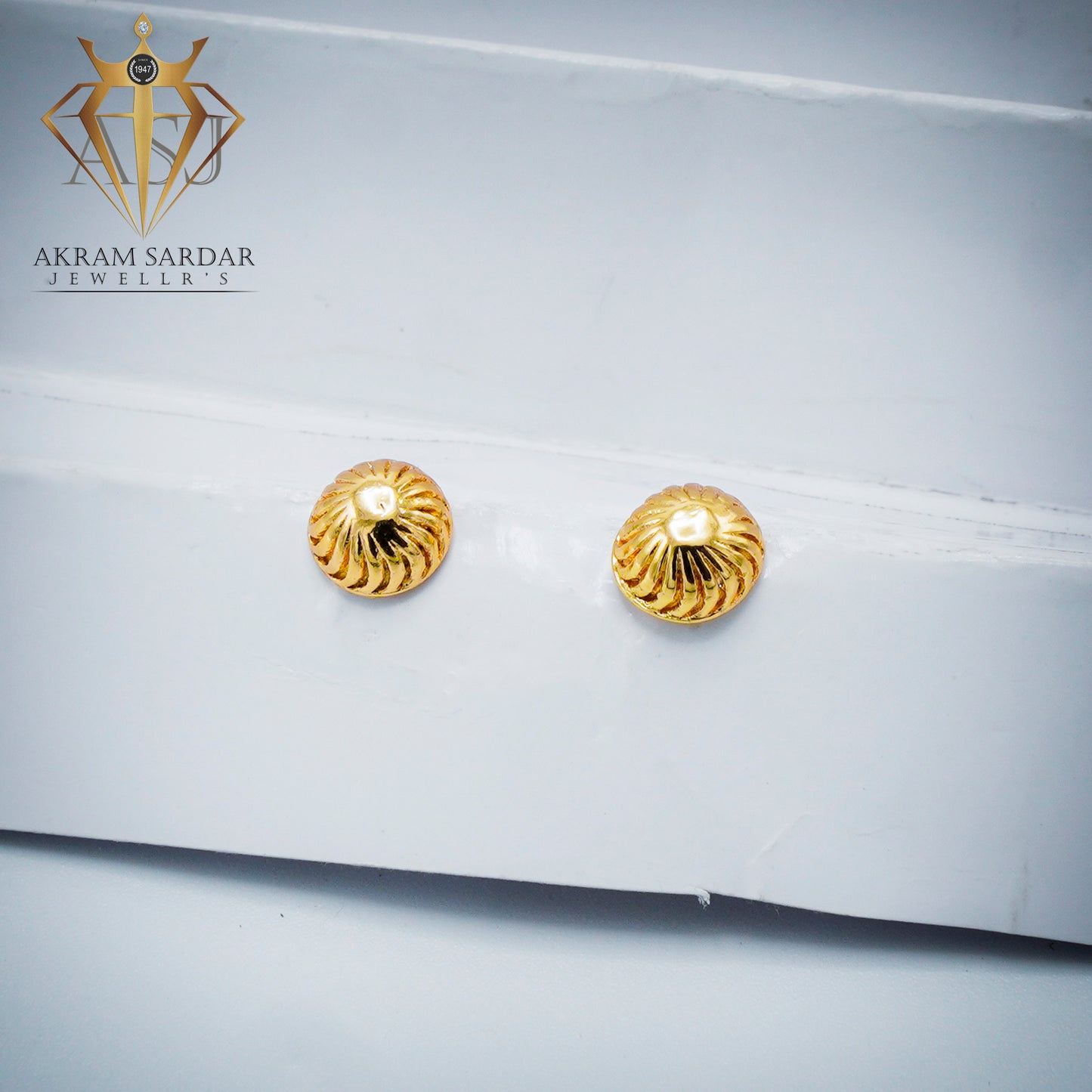 Zewar Round Tops