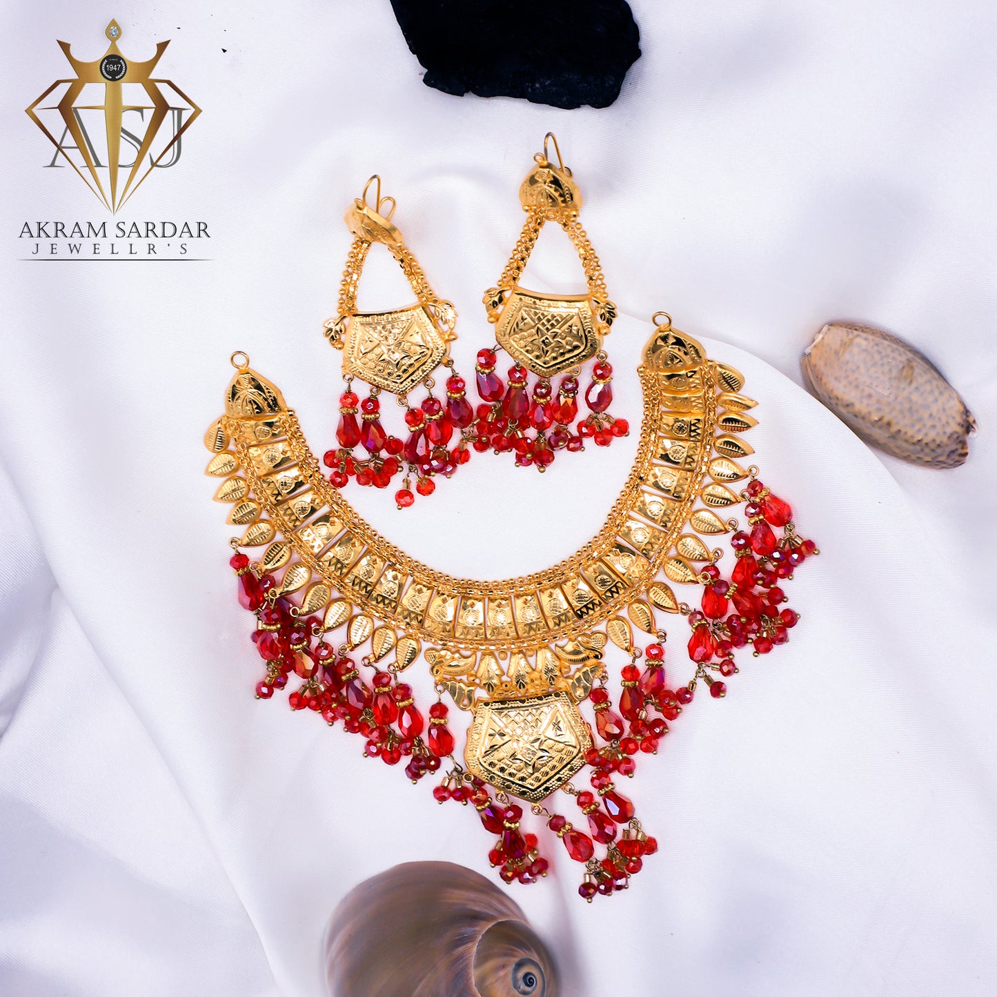 Elayna Necklace