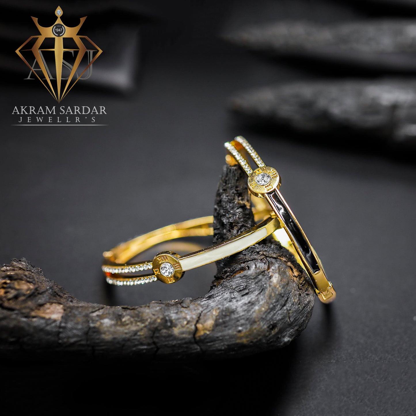 Areeba Adjustable Bracelet – Grace and Elegance in Every Detail