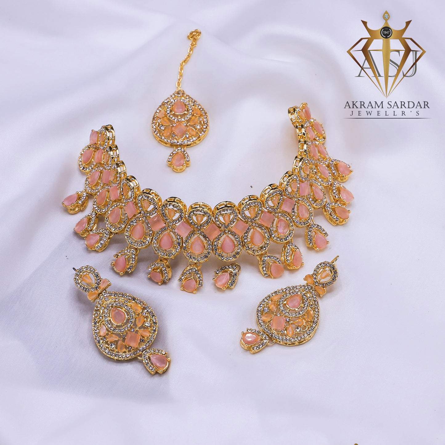 Elegant Zircon Bridal Necklace – Radiance in Every Detail