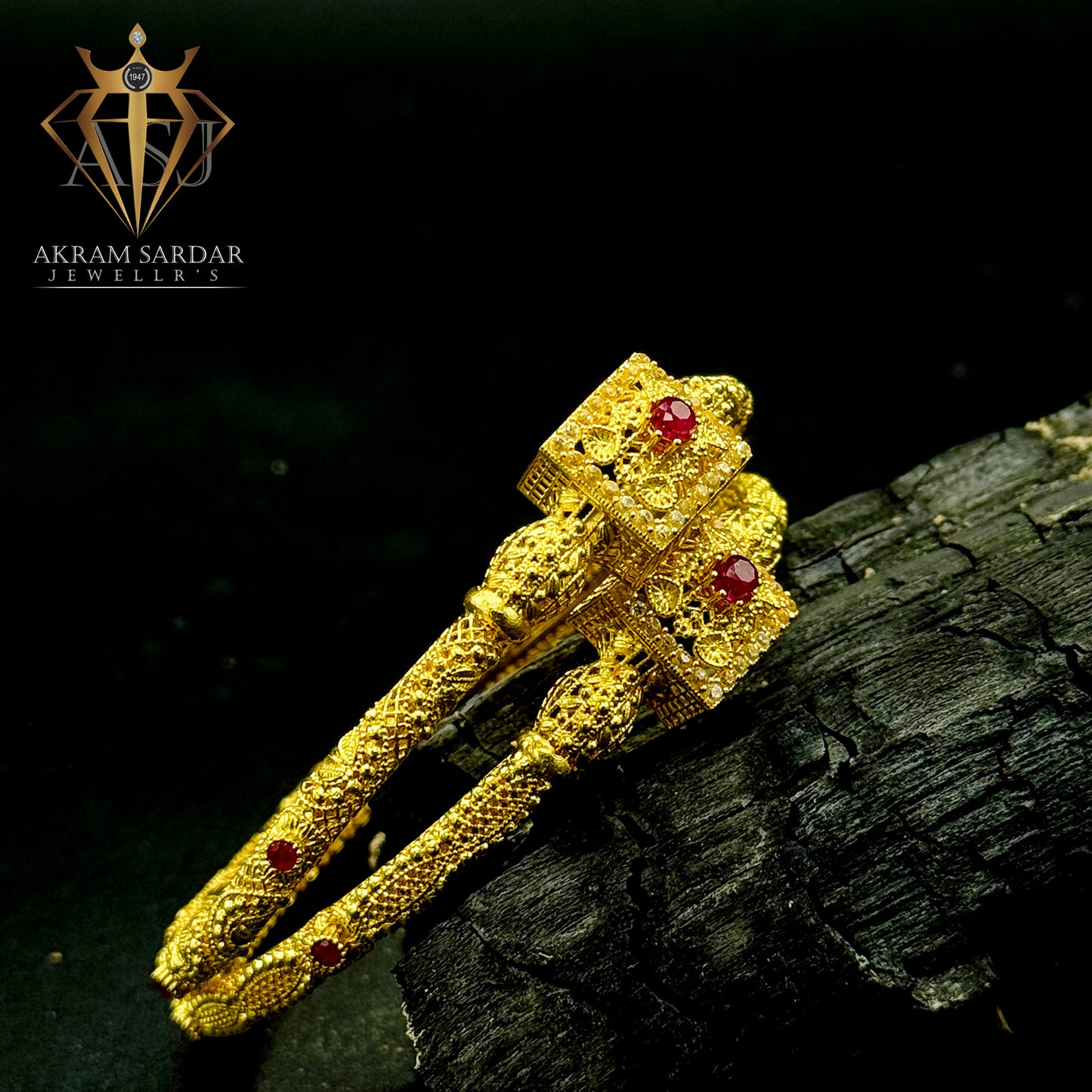 Gold plated bangle-00328