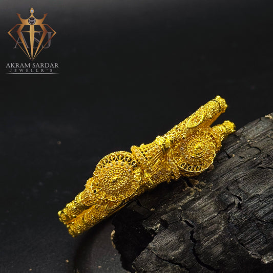 Gold plated bangle-00299