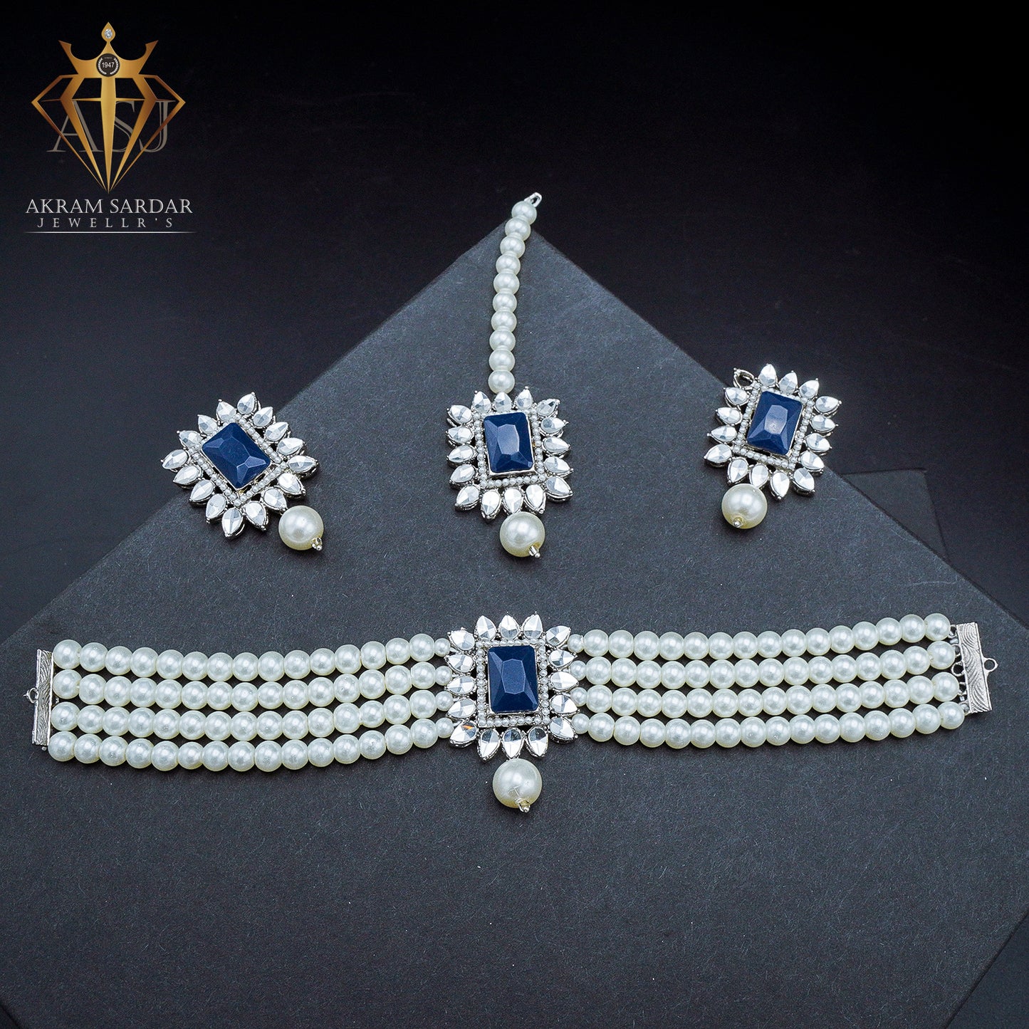 Jennifer Choker Set