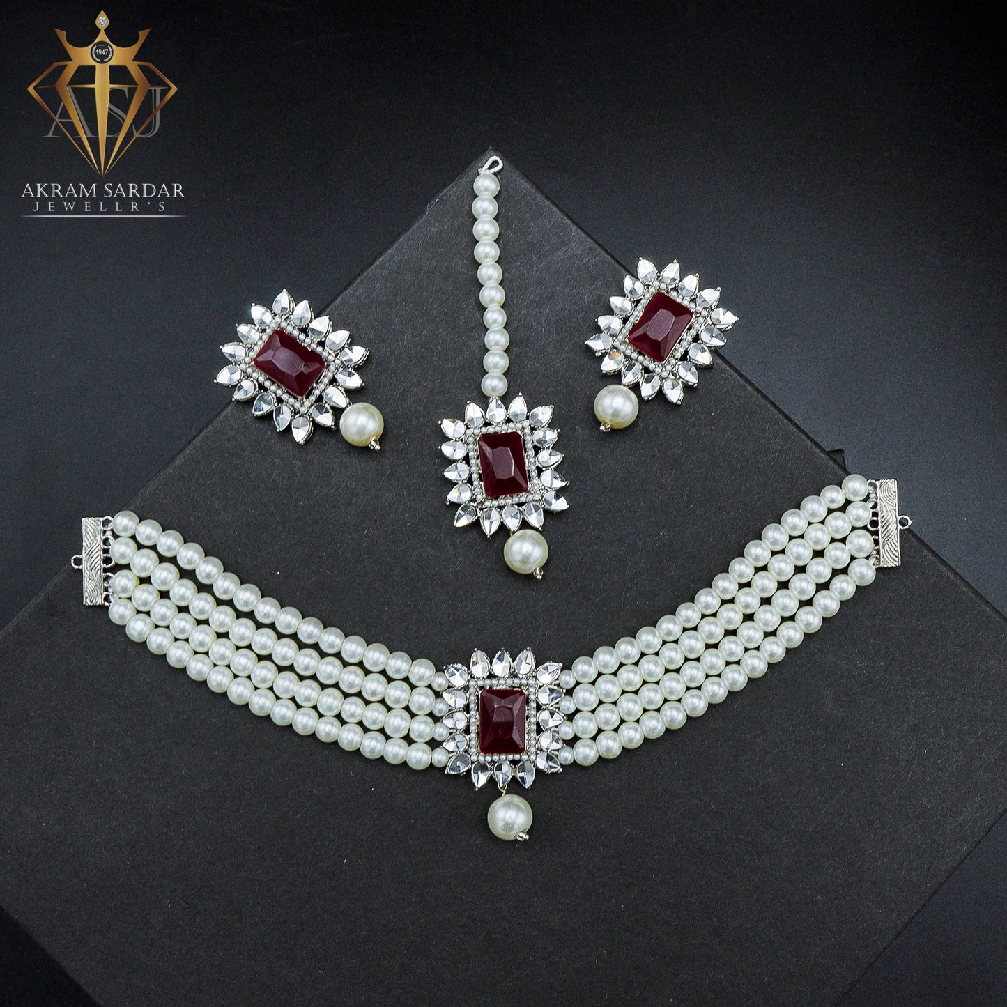 Jennifer Choker Set