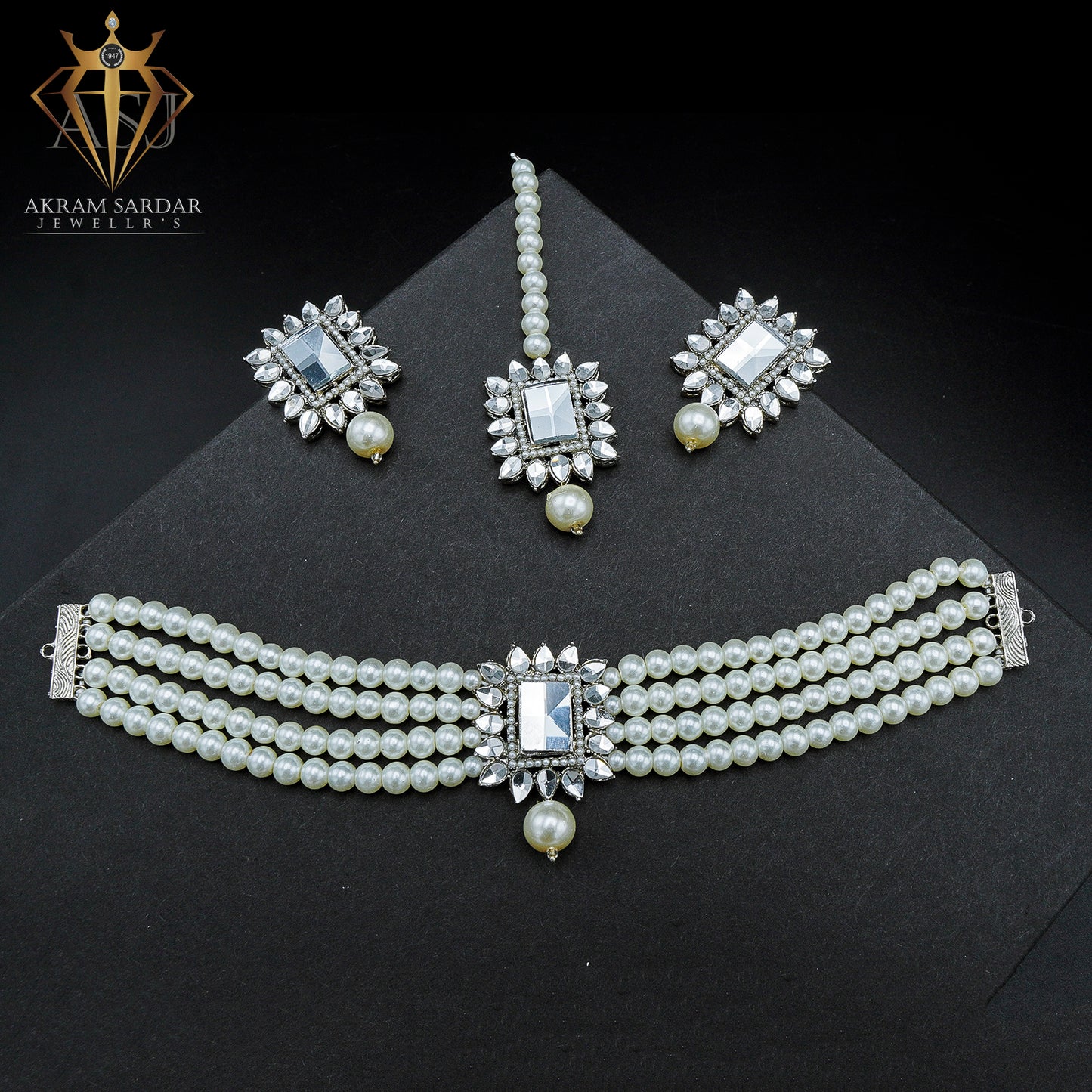 Jennifer Choker Set