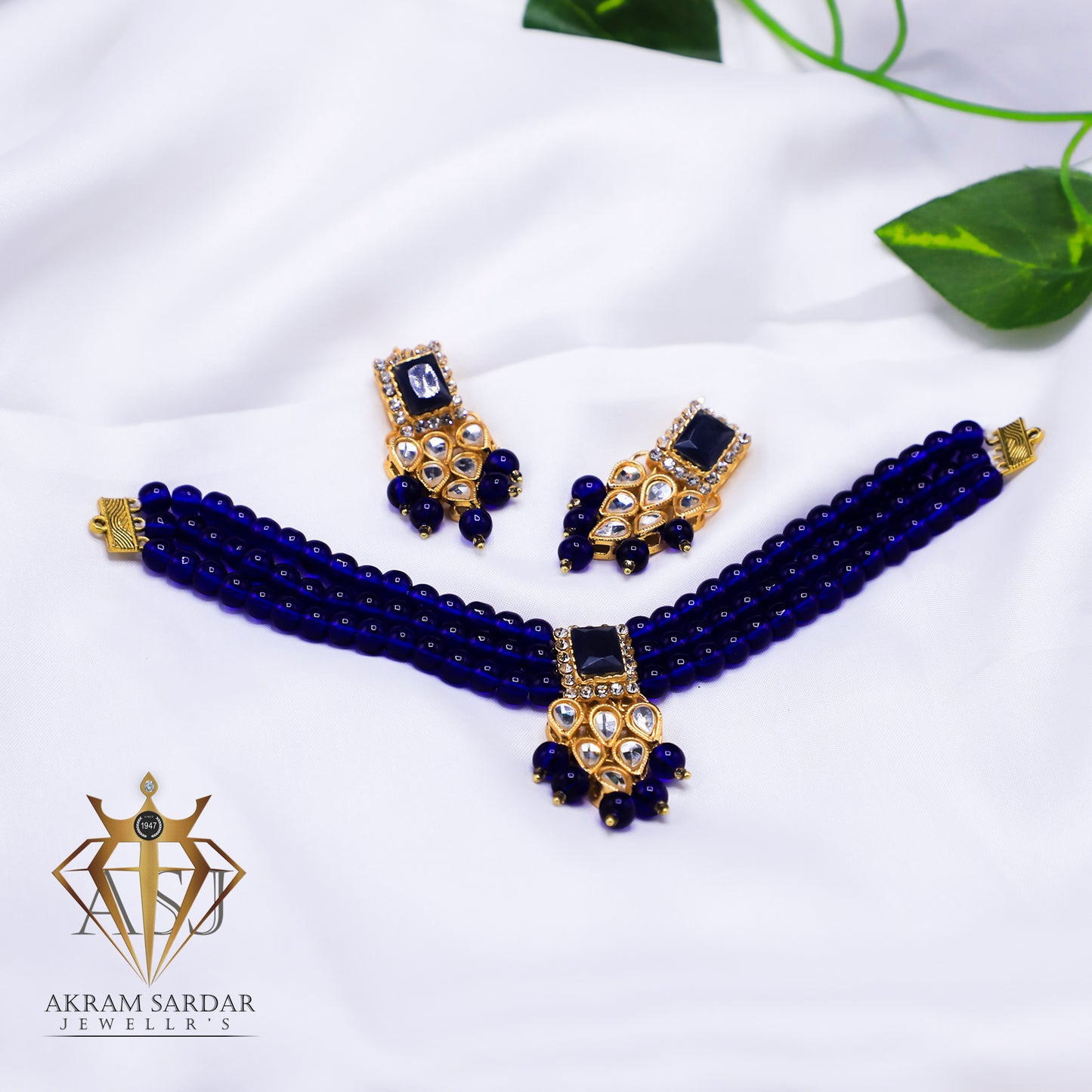Everyday Gleam Choker Set