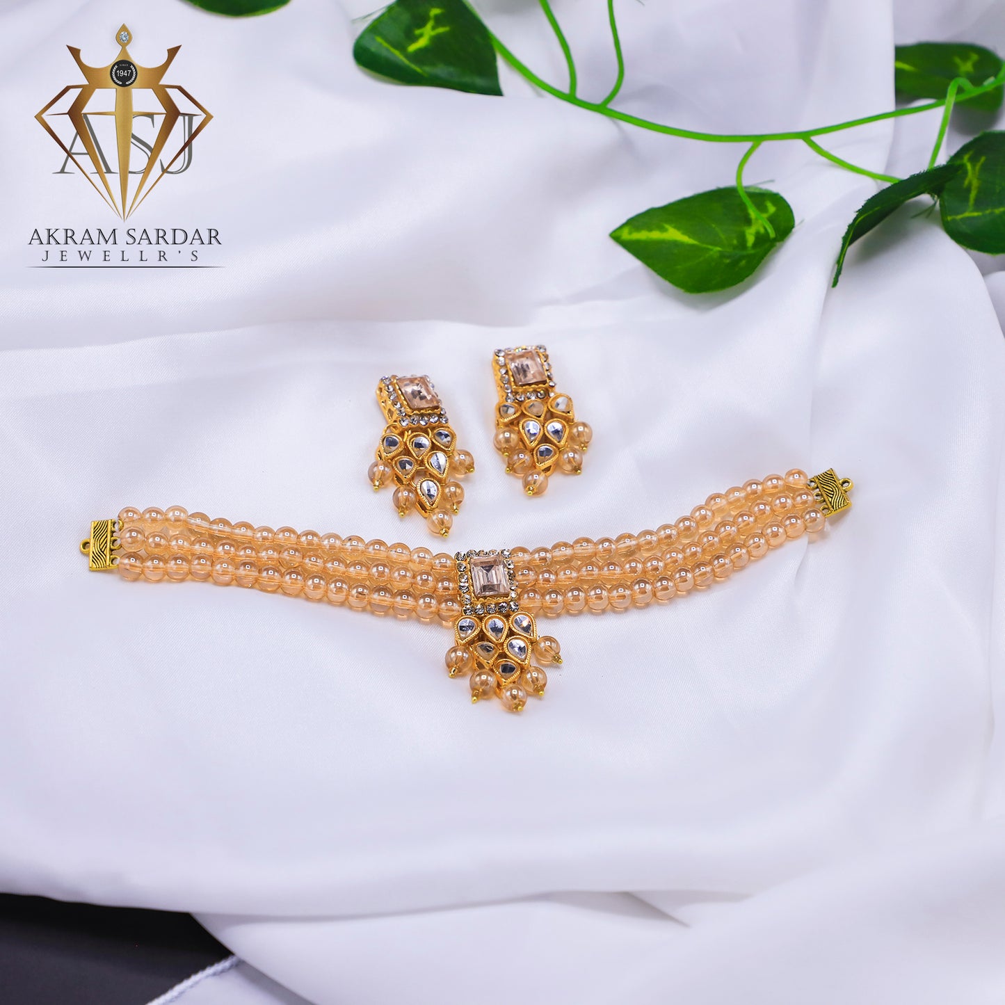 Everyday Gleam Choker Set