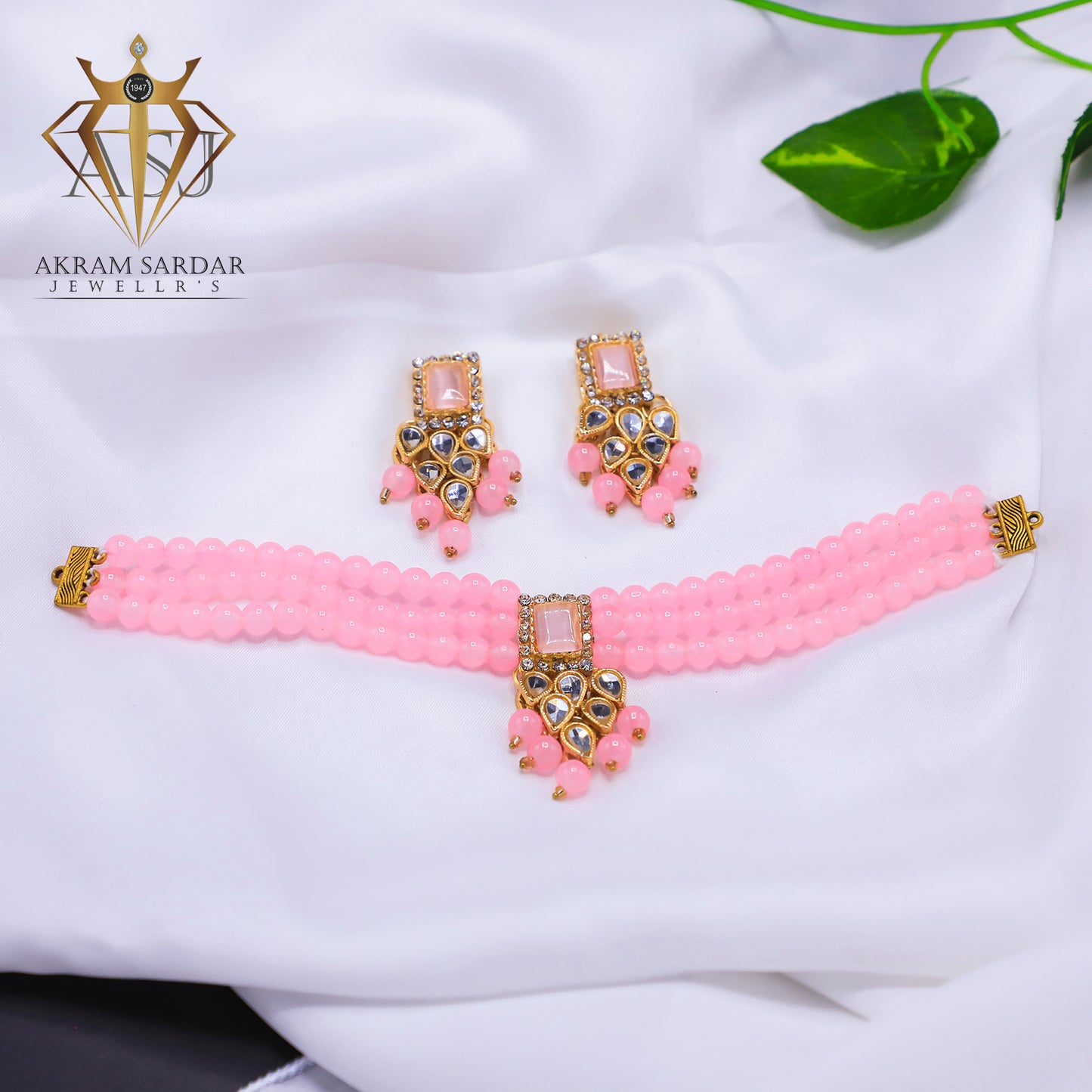 Everyday Gleam Choker Set