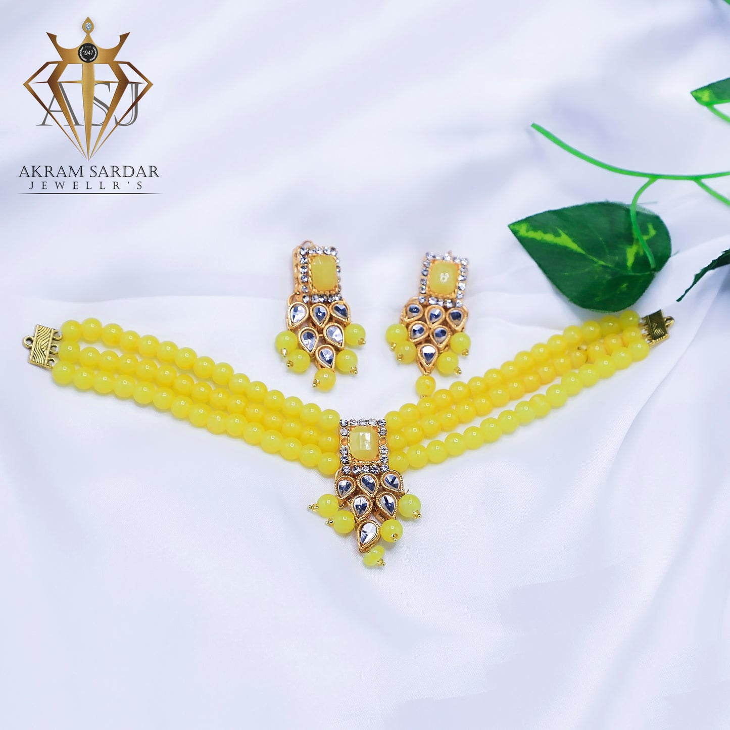 Everyday Gleam Choker Set
