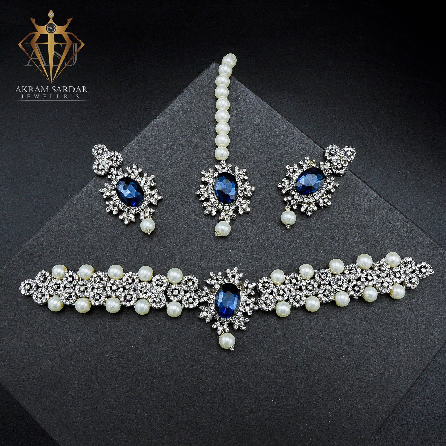 Meharbano Choker Set