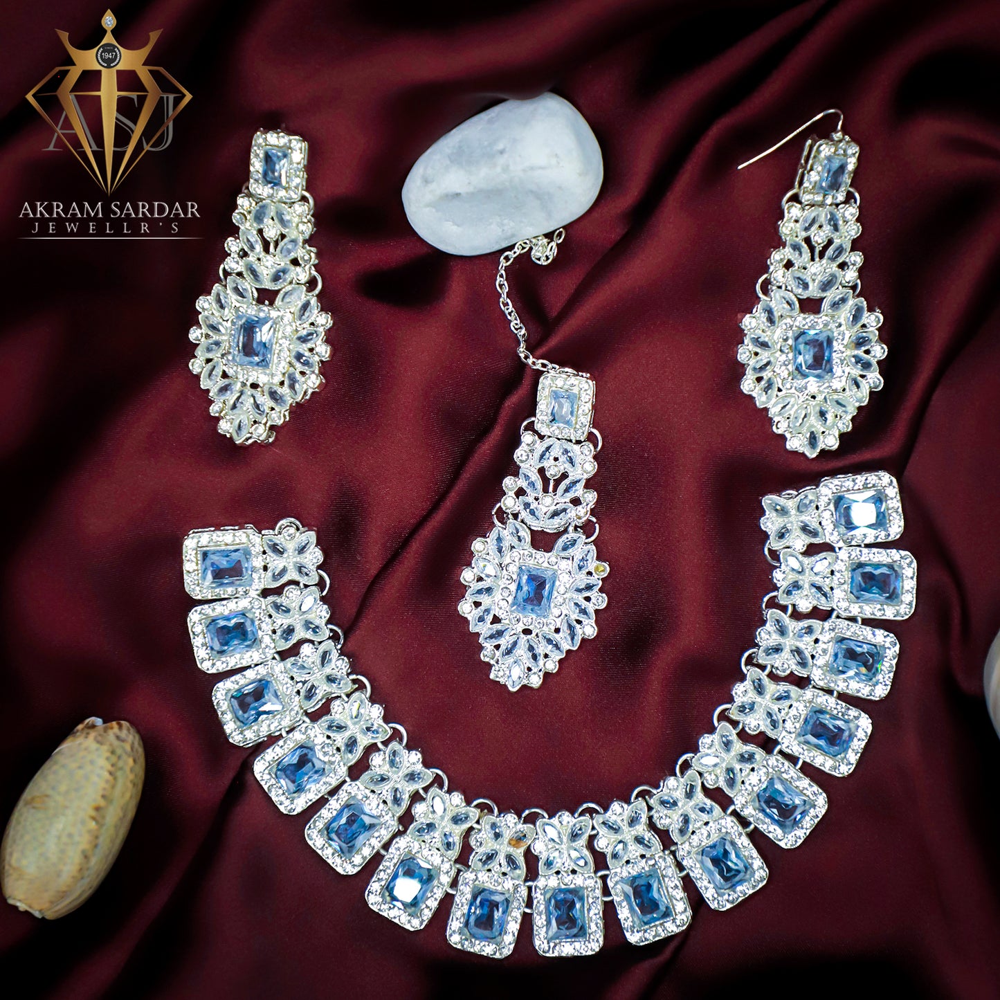 Regalia Necklace Set