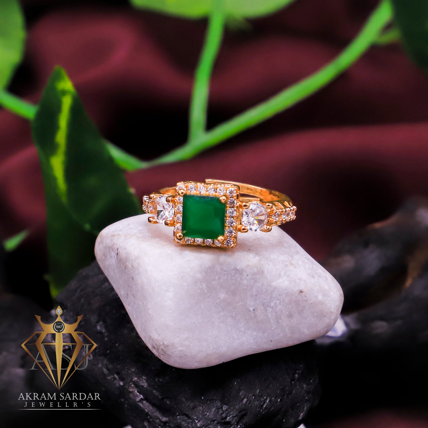 Royale Edge Ring