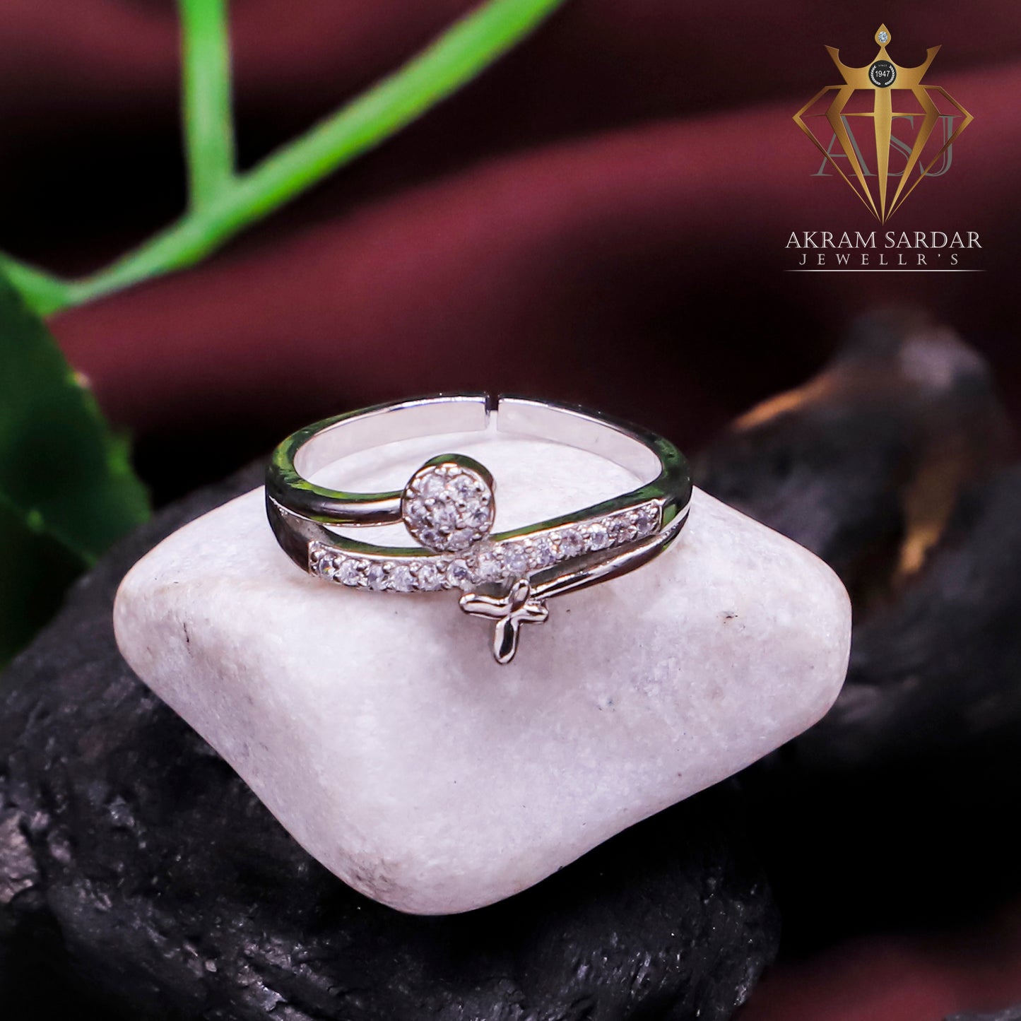 Papillon Spark Ring