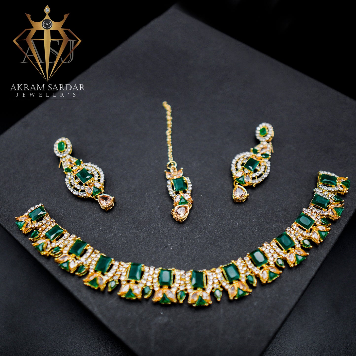 Zircon Nova Necklace