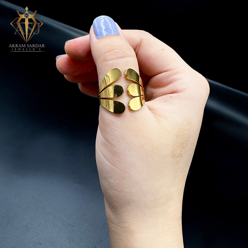 Thumb Lumora Ring