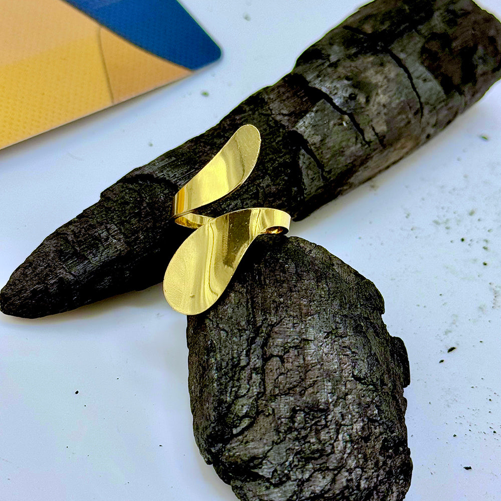 Crestora Ring