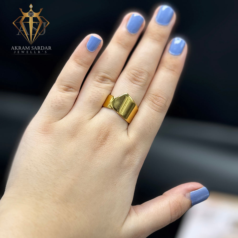Veloura Ring