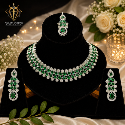 Queen’s Symphony Necklace