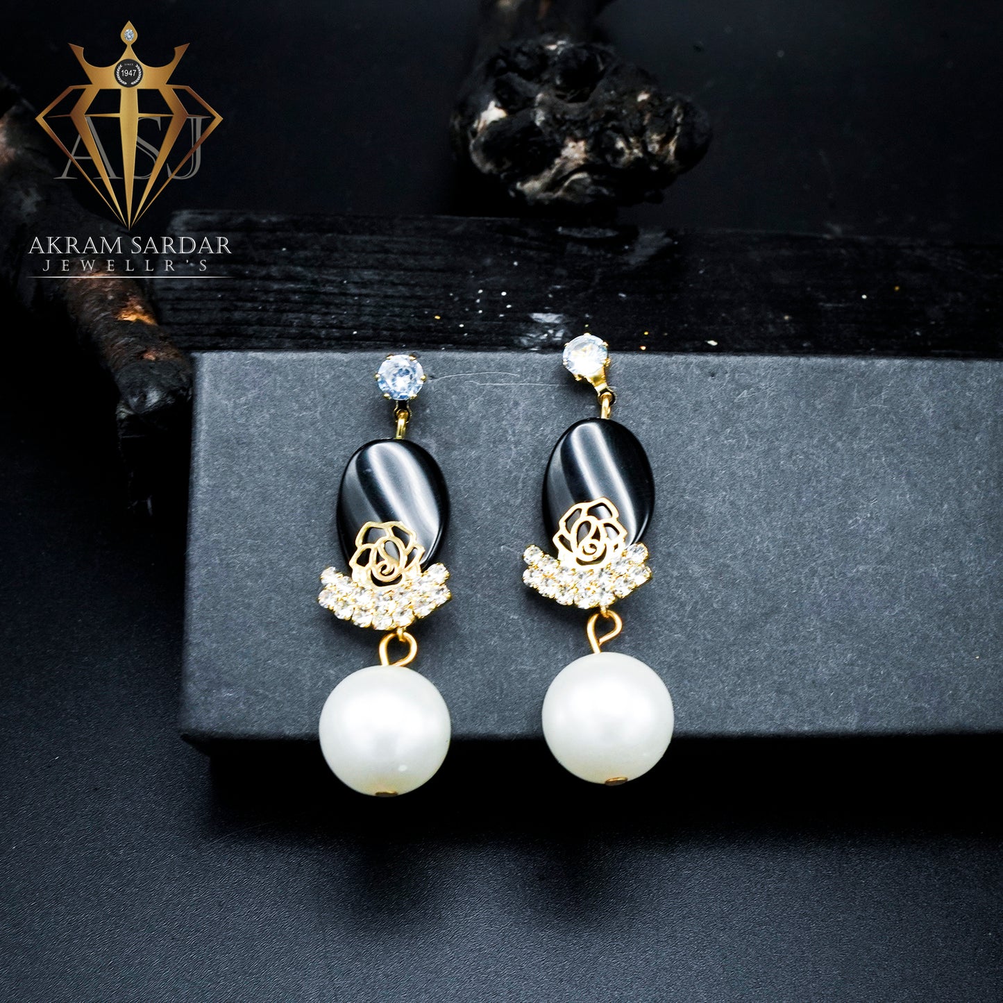 NoirBlanc Earrings