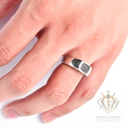 Black Cubic Ring