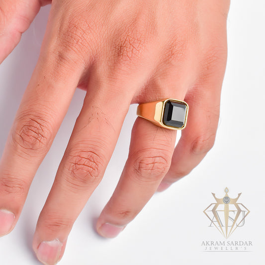 Cluster Black Stone Ring [Golden]