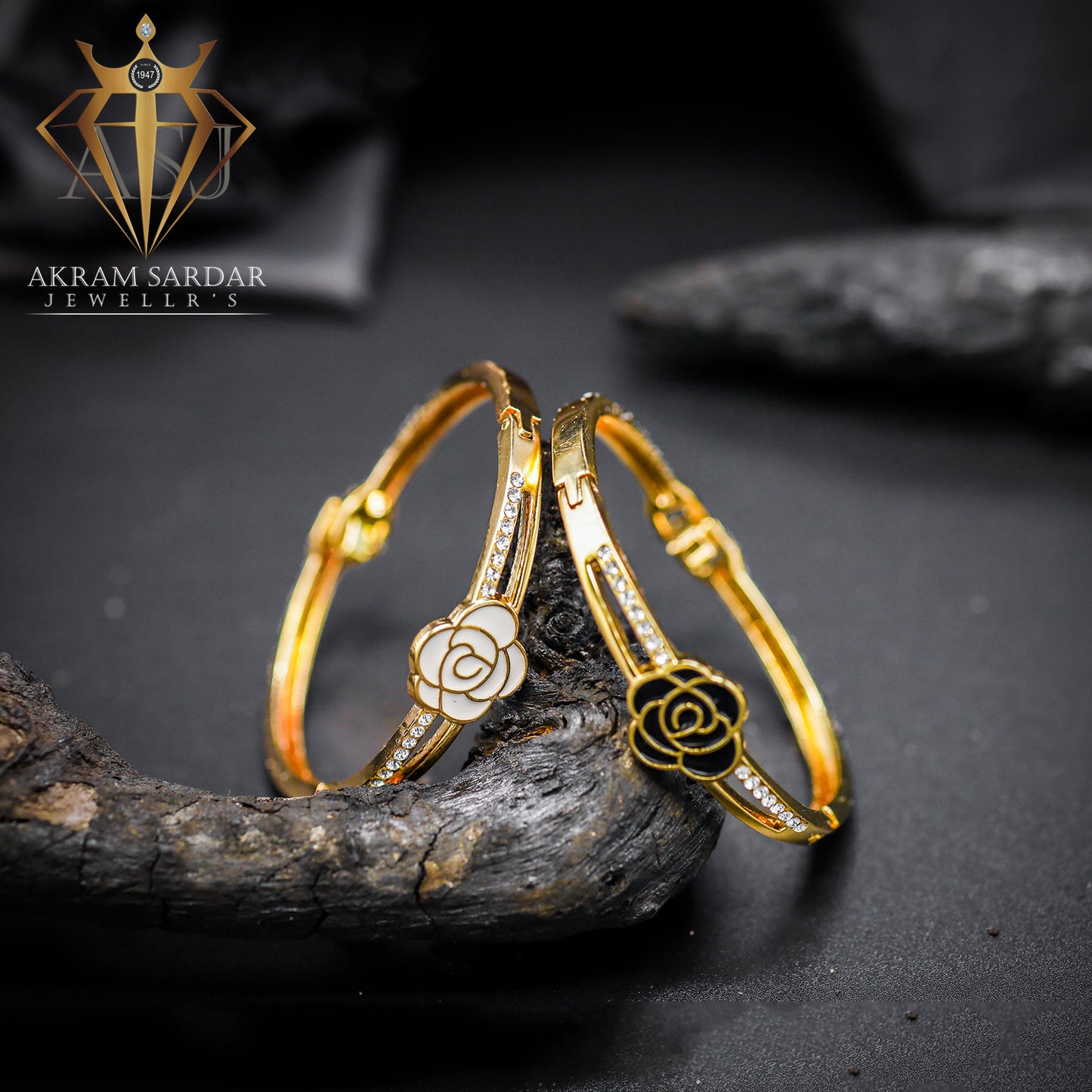 Zainab Adjustable Bracelet – Classic Elegance, Tailored Fit