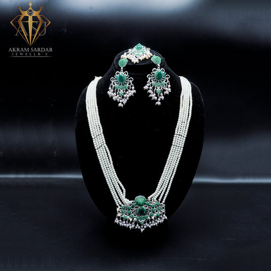 Mahira Pearl Maala