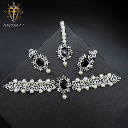 Meharbano Choker Set