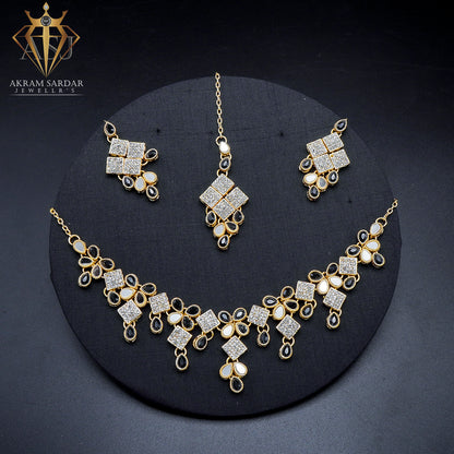 Velvet Shine Necklace