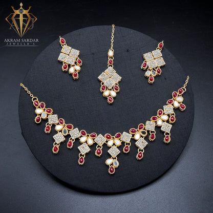 Velvet Shine Necklace