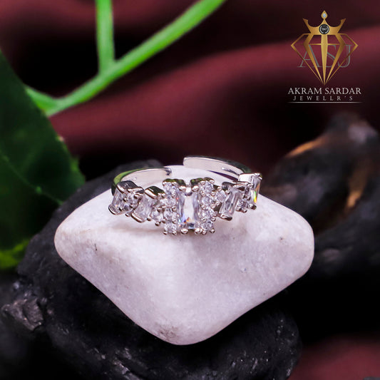 Gleam Band Ring
