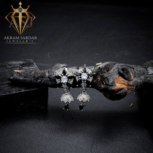 Lunara Jhumki