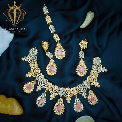 Crystal Noir Necklace