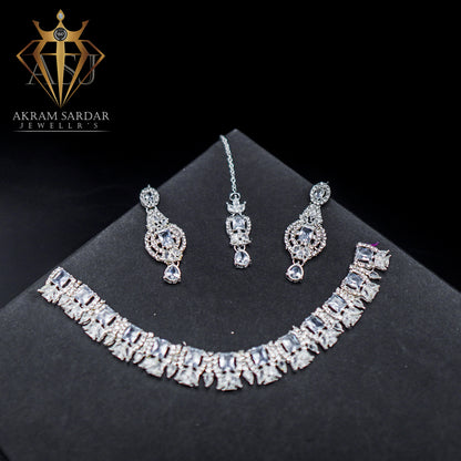 Zircon Nova Necklace