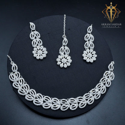 Zirconia Gleam Necklace