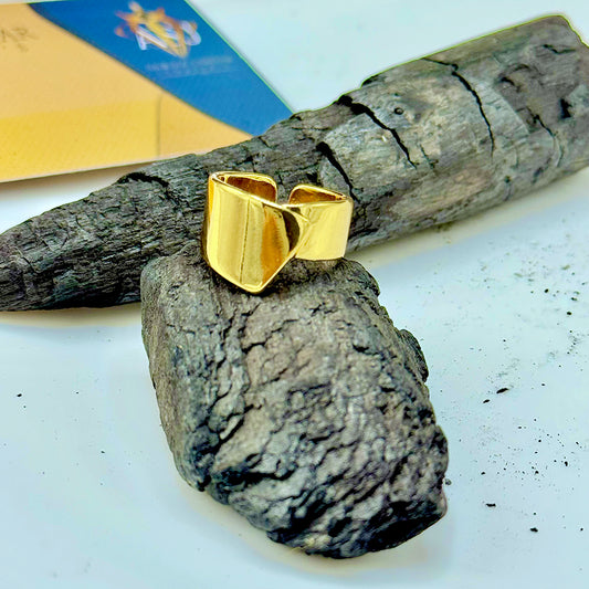 Veloura Ring