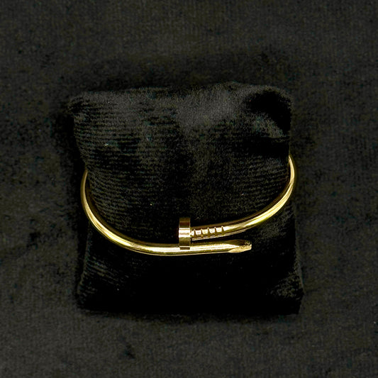 Winding Shape Cuff
