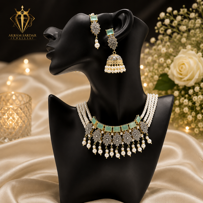 Pearl Queen Choker
